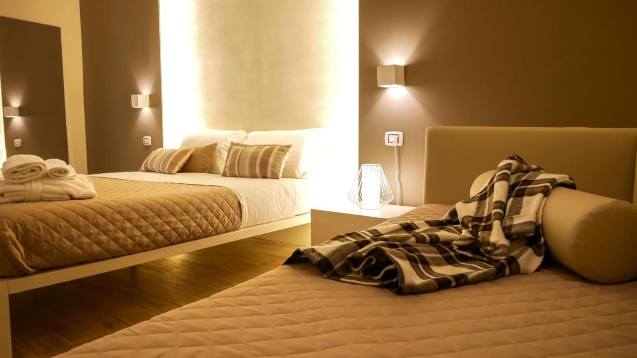 La Banchina Holiday Rooms Trani Exterior foto