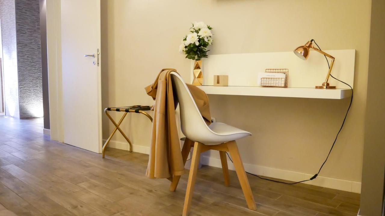 La Banchina Holiday Rooms Trani Exterior foto