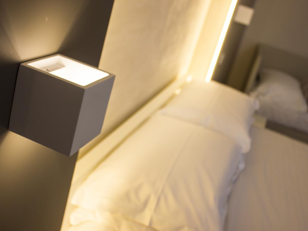 La Banchina Holiday Rooms Trani Exterior foto