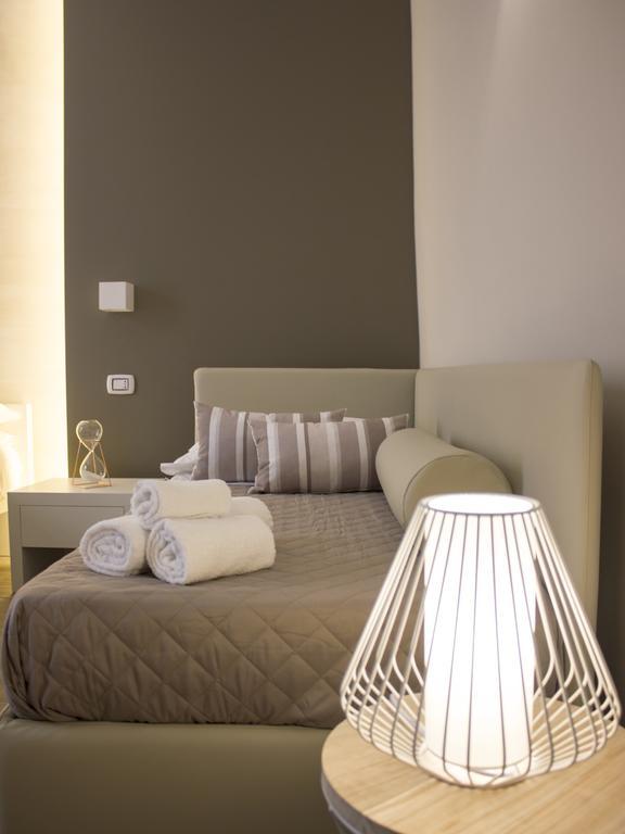 La Banchina Holiday Rooms Trani Exterior foto