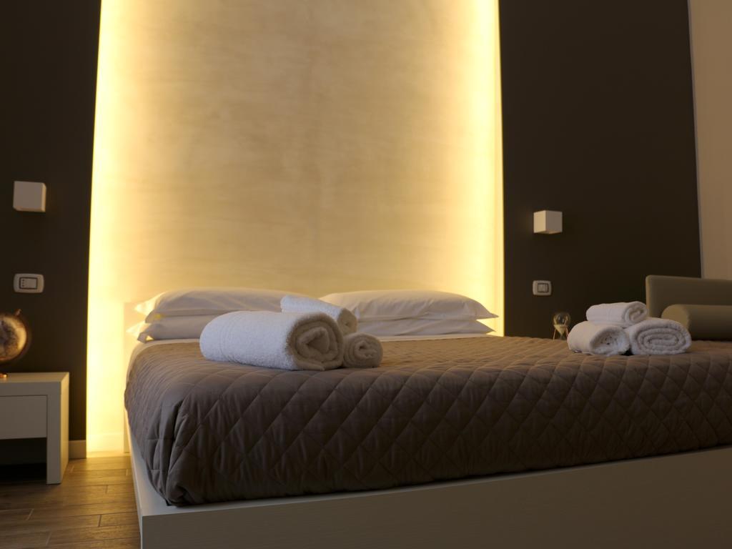 La Banchina Holiday Rooms Trani Exterior foto