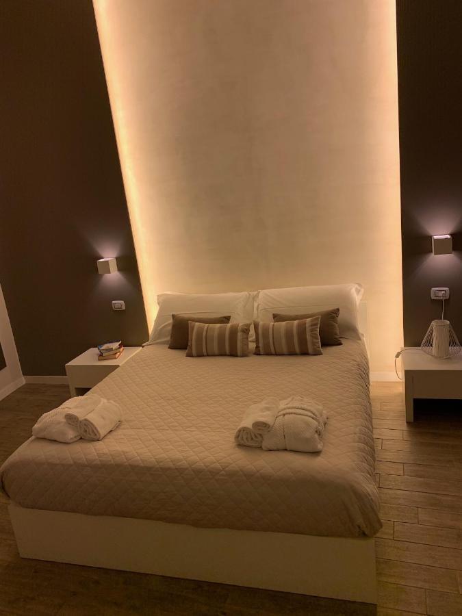 La Banchina Holiday Rooms Trani Exterior foto